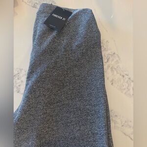 Forever 21 Gray Leggings – Size Large – NWT